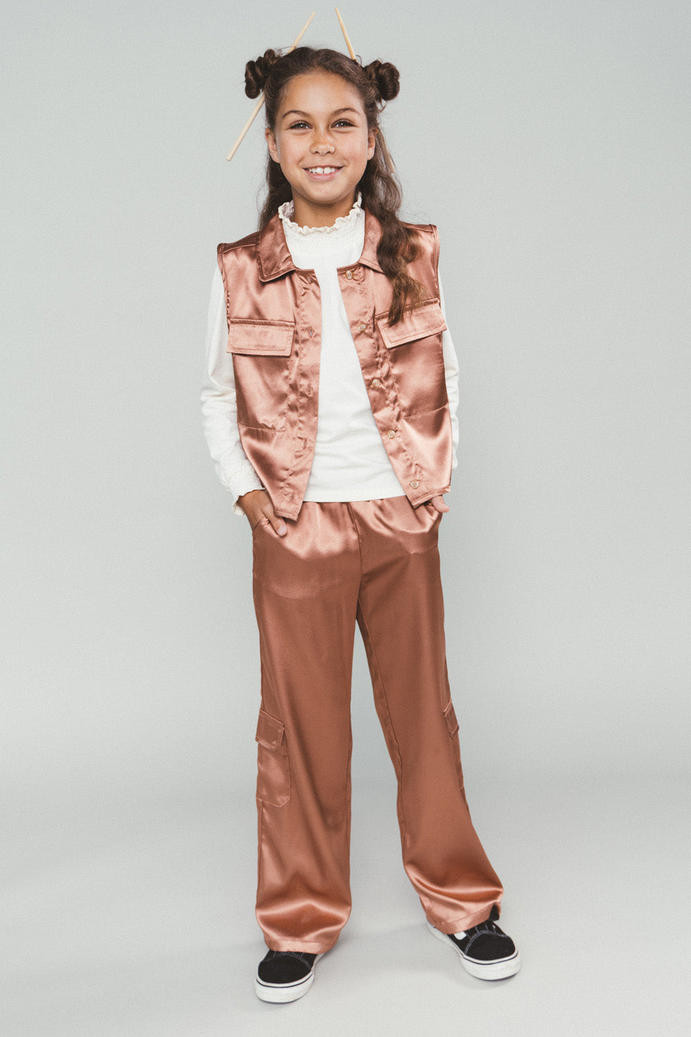 VINA satijnen gilet -hazelnoot-