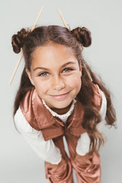 VINA satijnen gilet -hazelnoot-