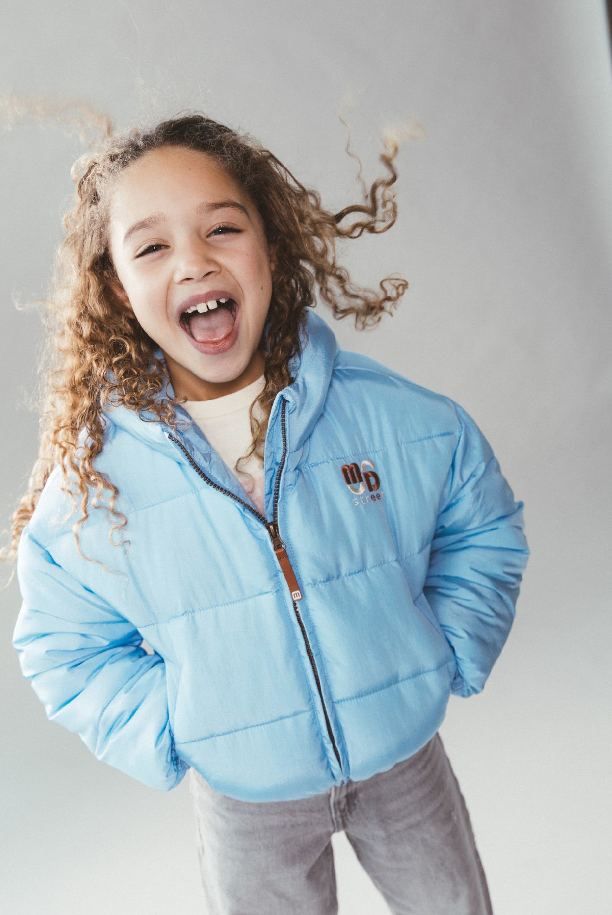 JOYA cropped bomber - Soft Blue